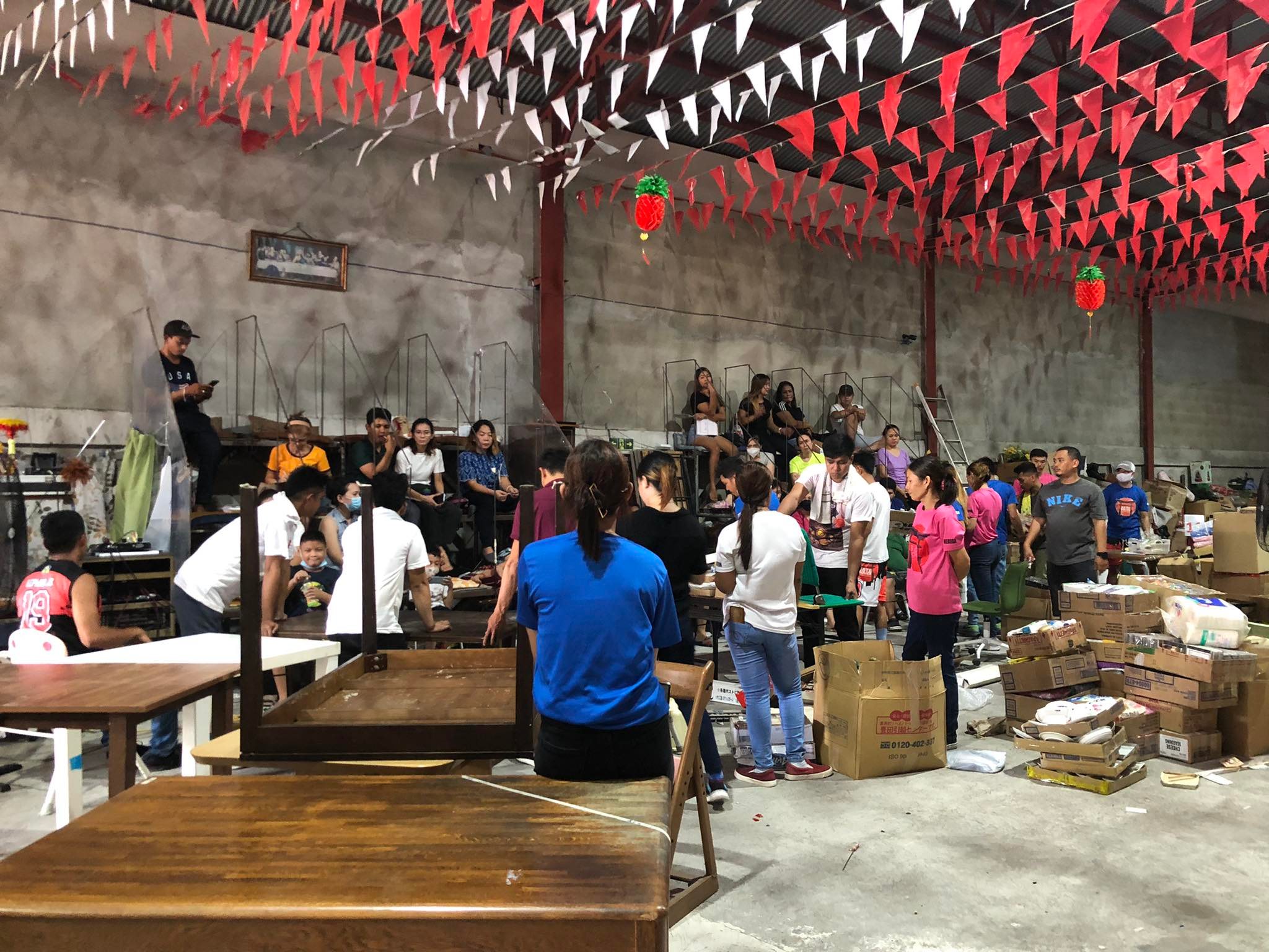 フィリピンオークション会場の様子 SOTOBOUZE LEGAZPI