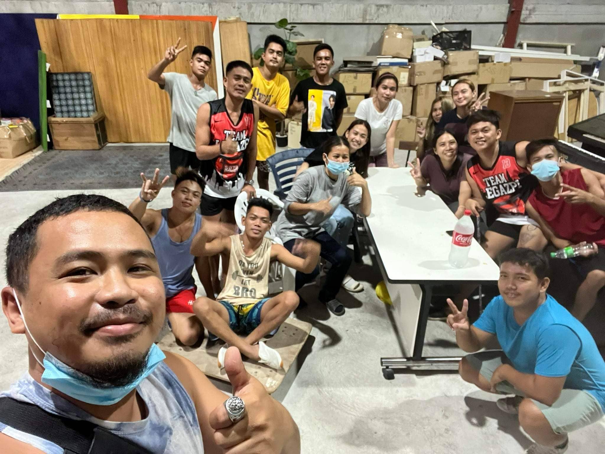 フィリピン リユース品オークション　SOTOBOUZE LEGAZPI